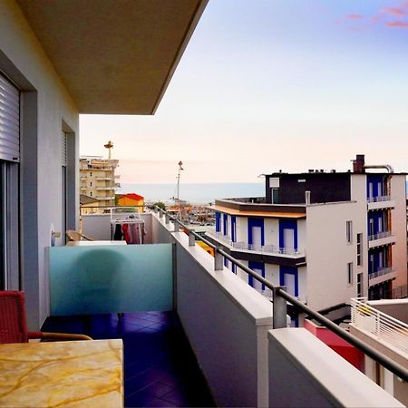 Residence Adriatico Gabicce Mare Buitenkant foto
