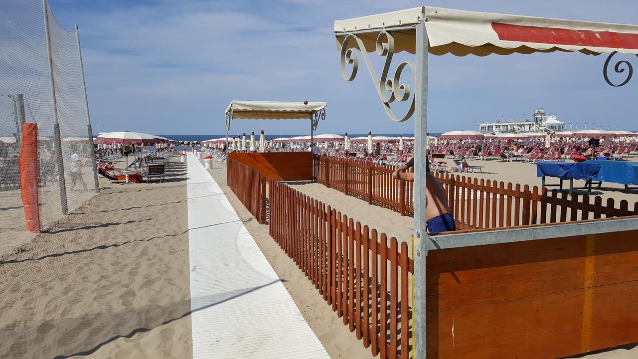 Residence Adriatico Gabicce Mare Buitenkant foto