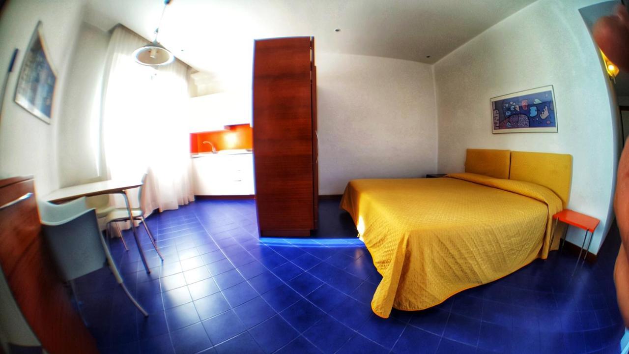 Residence Adriatico Gabicce Mare Buitenkant foto